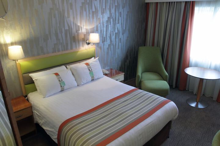 Room 7 of 130