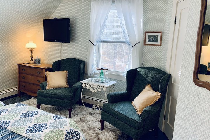 Room 5 of 73