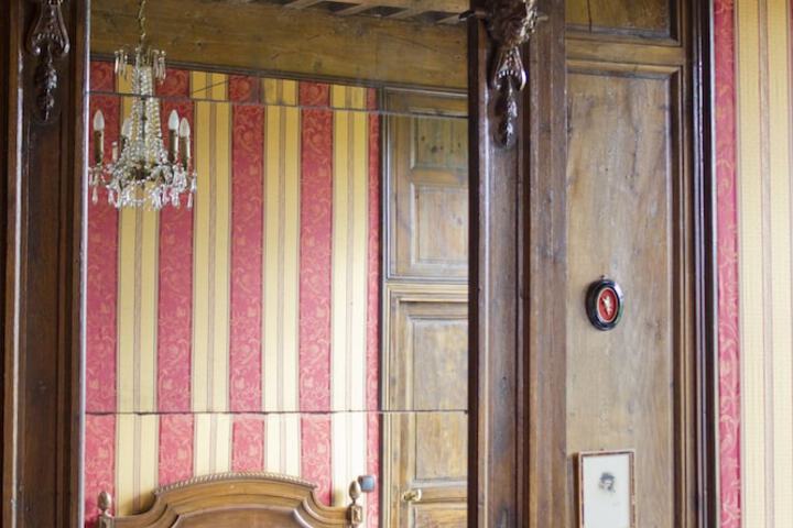 Room 3 of 48