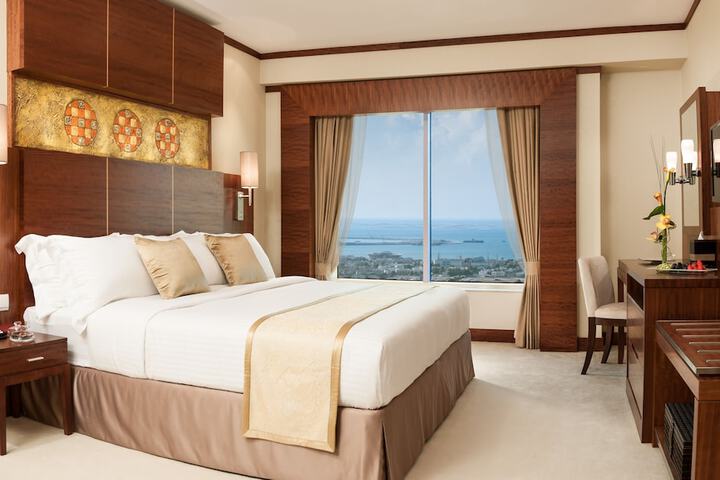 Room 10 of 67