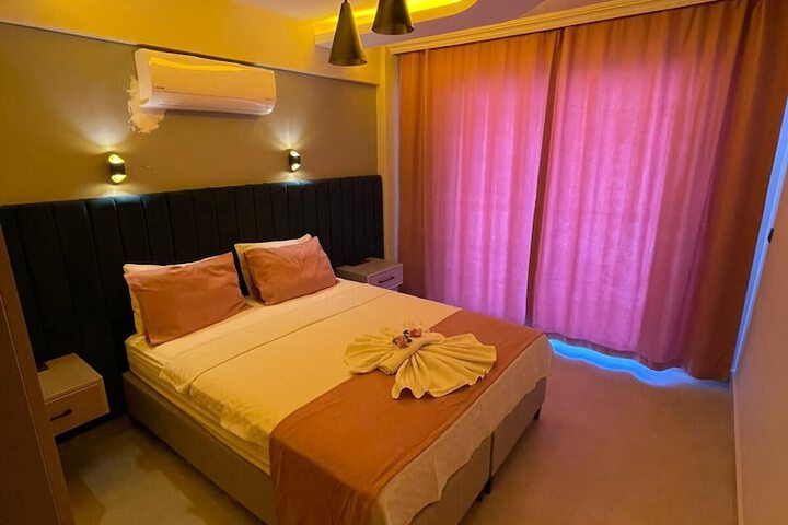 Room 8 of 19
