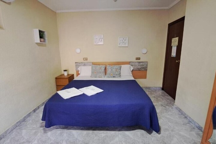 Room 13 of 22