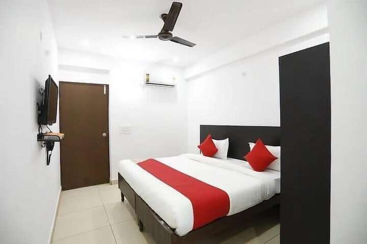 Room 3 of 6