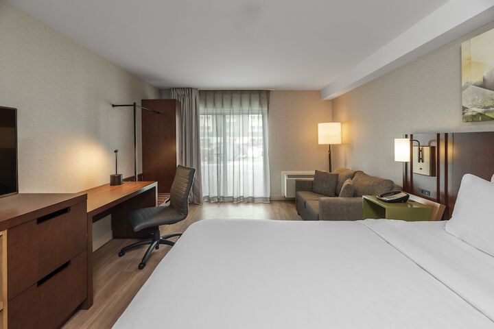1 King Bed Upgrade (11 of 21)