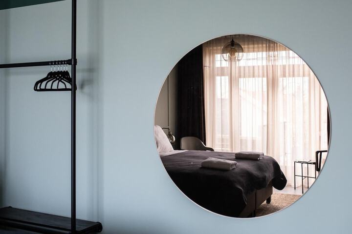 Room 17 of 39