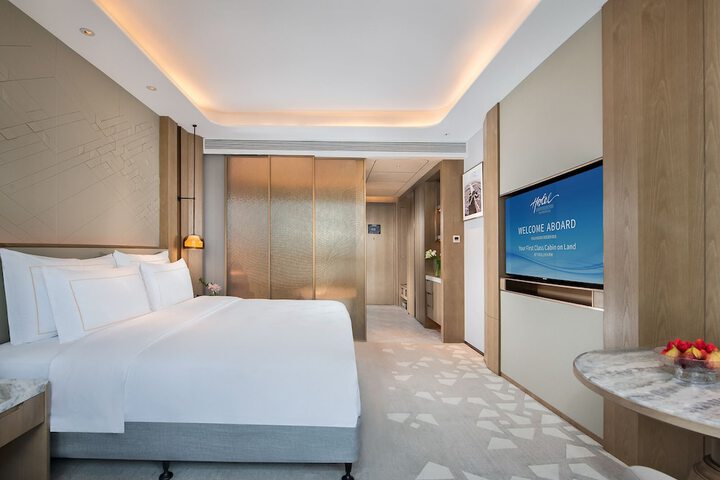 Room 19 of 114