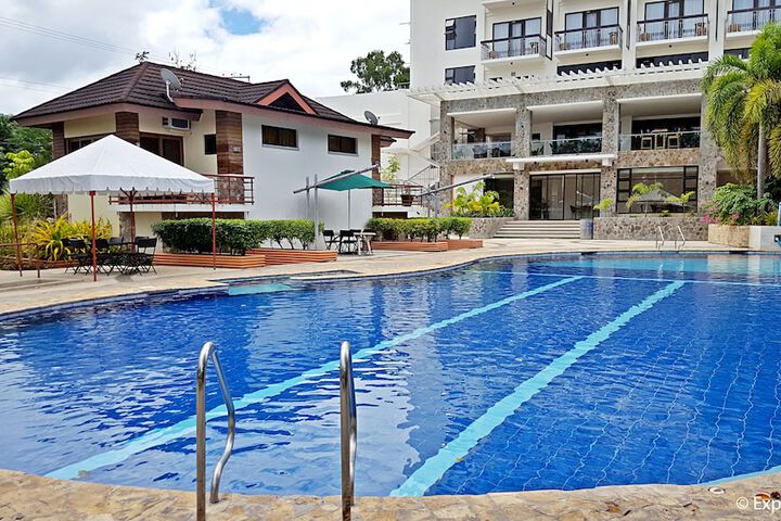 Pool 49 of 91