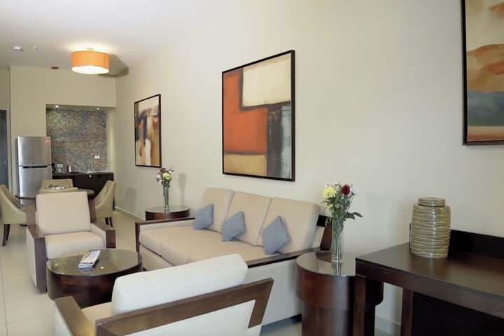 Room 41 of 230