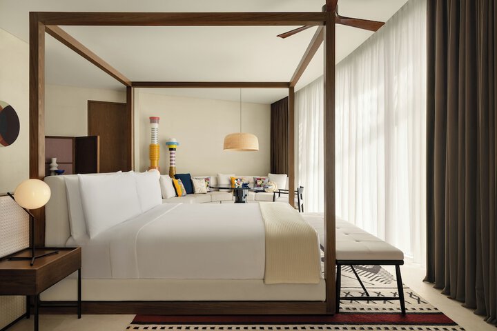 Room 8 of 92
