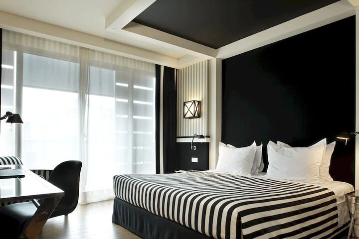 Room 30 of 117