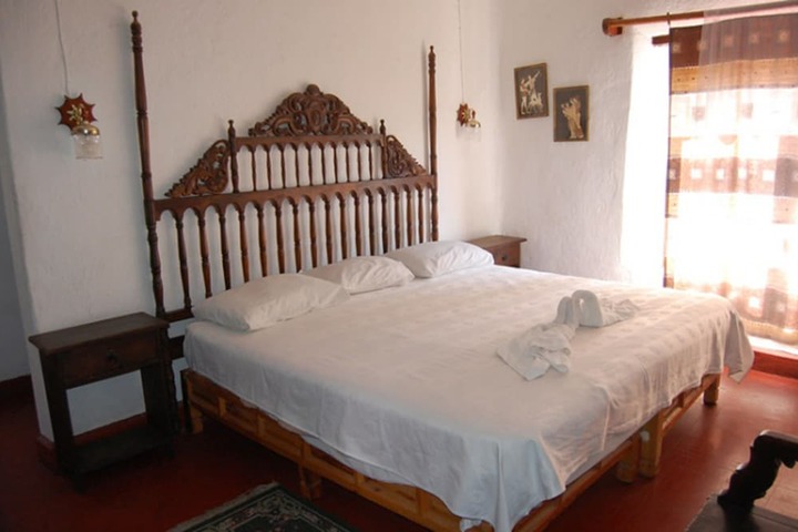 Room 5 of 18