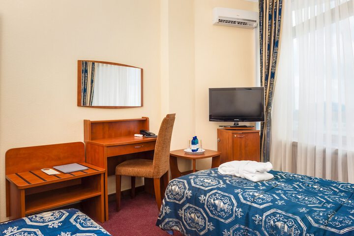Room 22 of 104