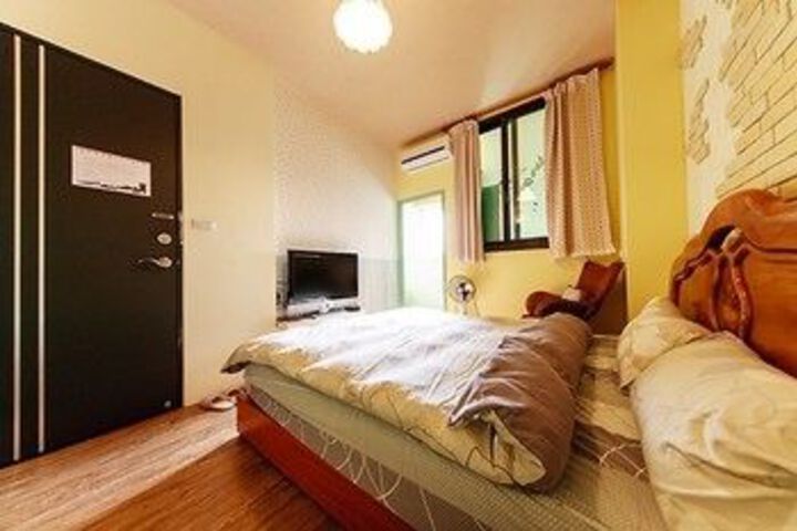 Room 9 of 19