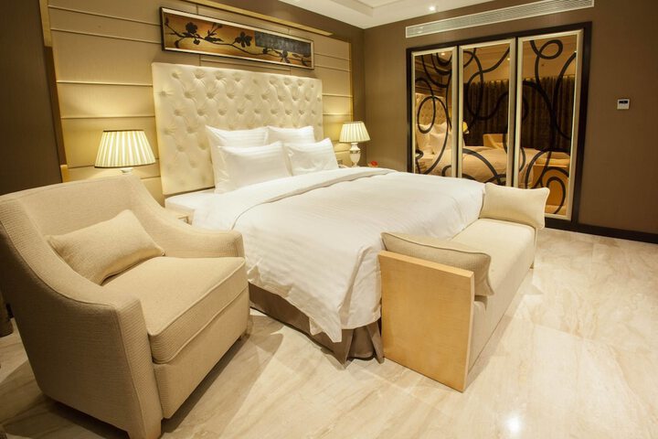 Room 15 of 57