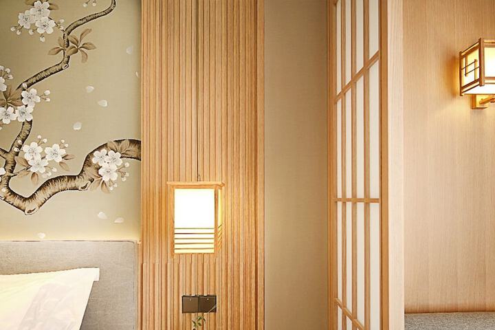 Room 28 of 132