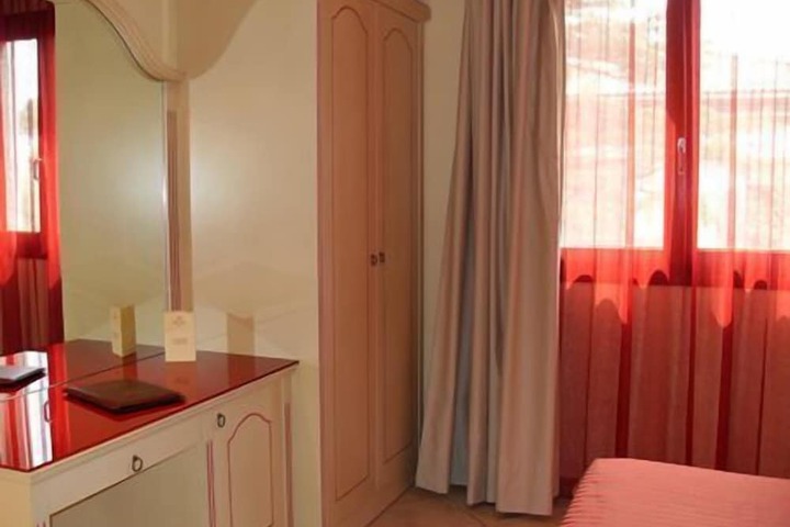Room 31 of 53