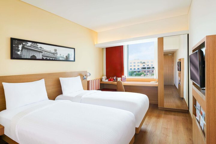Room 20 of 71