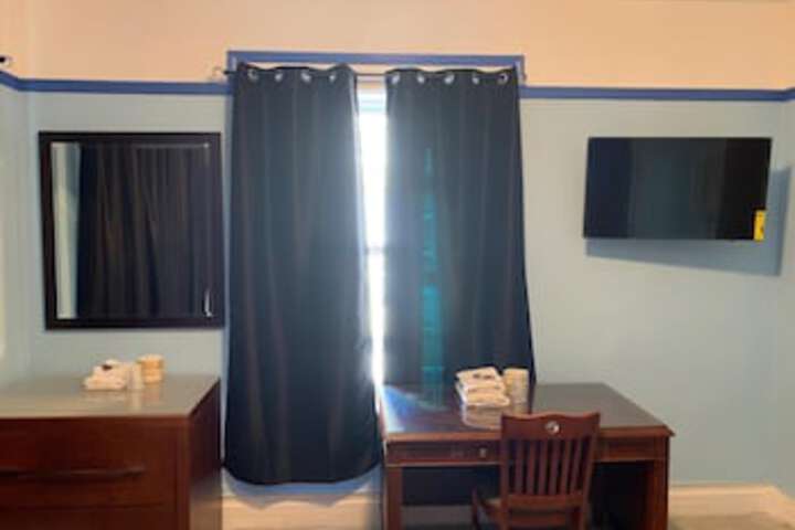 Room 31 of 129
