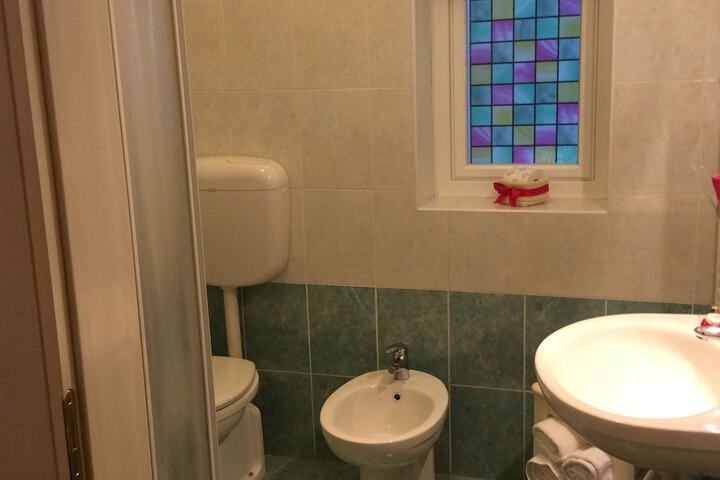 Room 20 of 20