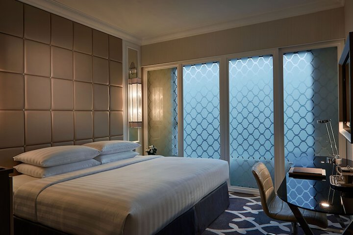Room 12 of 81
