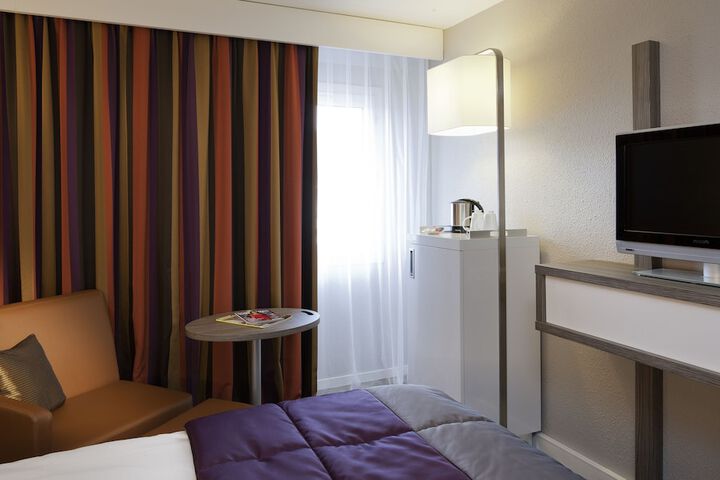 Room 5 of 39