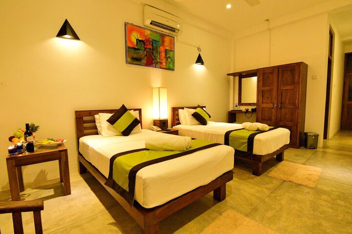 Room 8 of 63