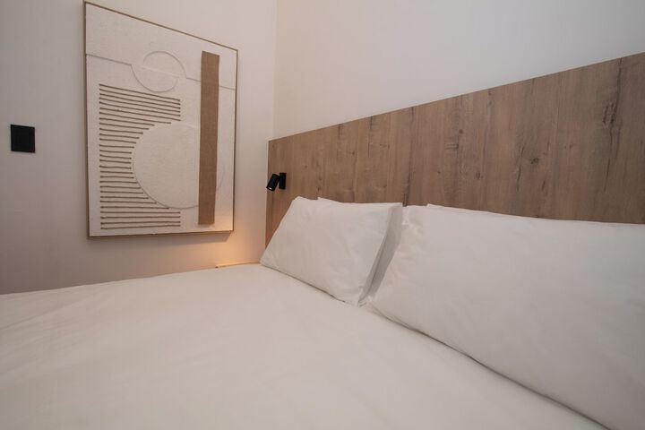 Room 3 of 37
