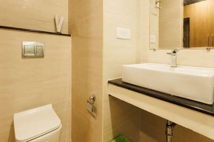 Room 12 of 20