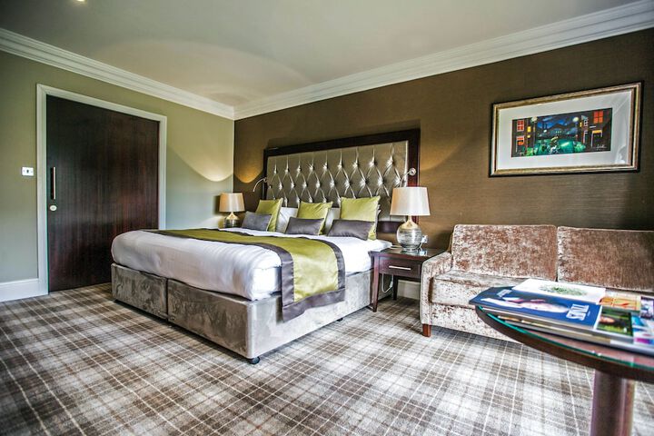 Room 40 of 142