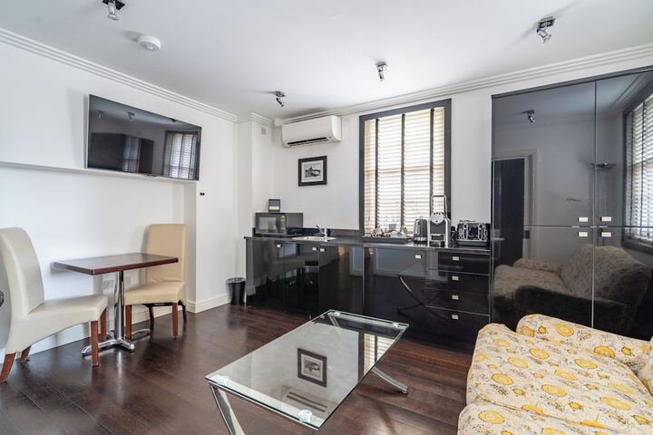 Room 40 of 56