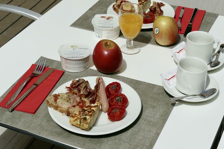 Breakfast/Coffee Service 39 of 57