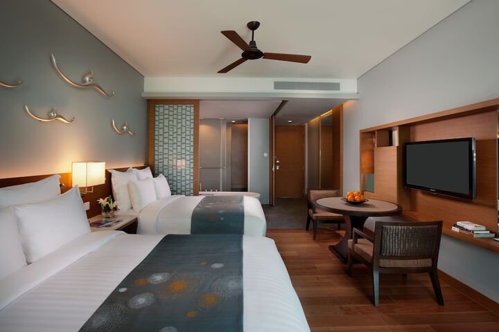Room 6 of 97