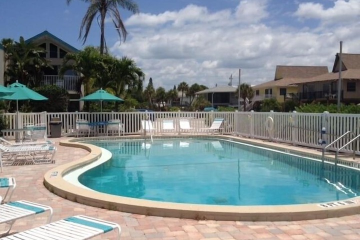 Pool 147 of 164