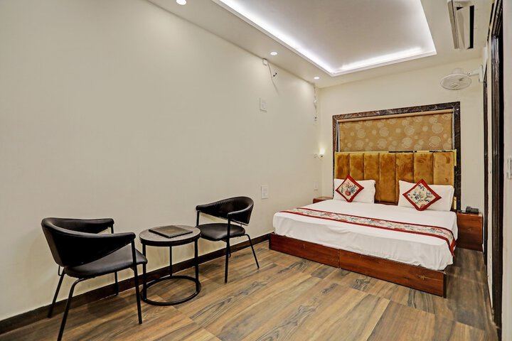 Room 34 of 65
