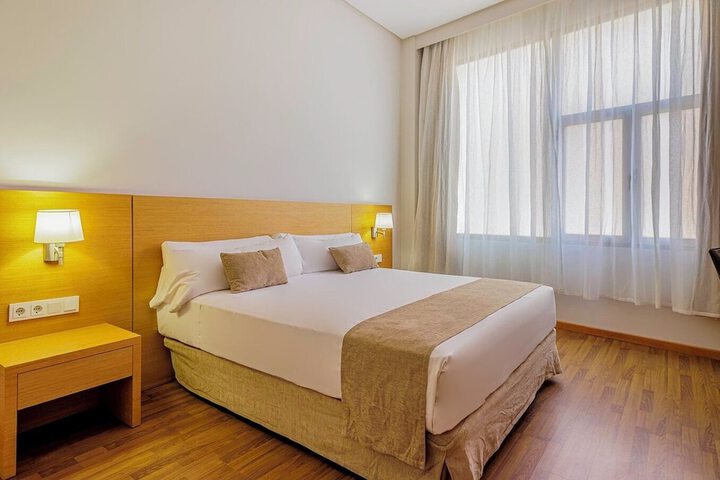 Room 40 of 119
