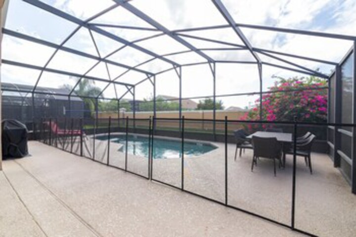 Pool 17 of 30