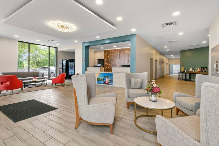 Entrance & Lobby