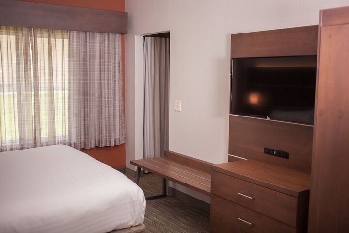 Room 18 of 43