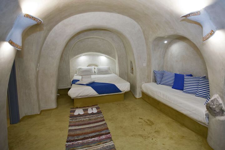 Room 4 of 59