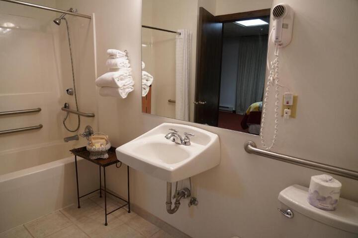 Economy Room 1 Queen Bed River View (1 of 3)