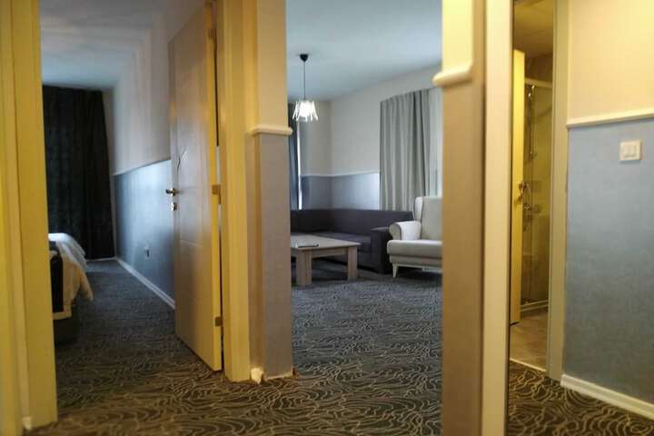 Room 26 of 88