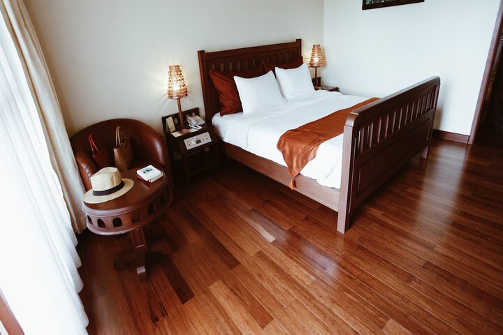 Room 8 of 91