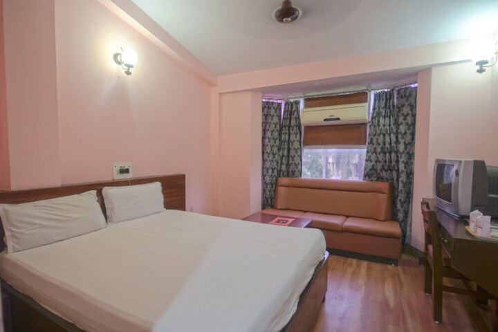 Room 5 of 29