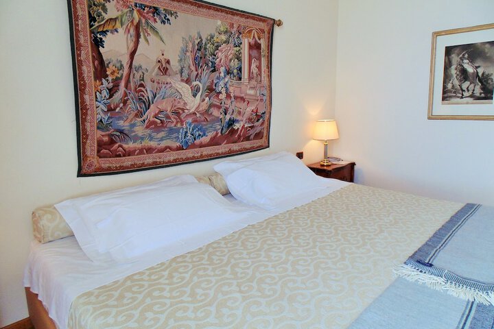 Room 8 of 81