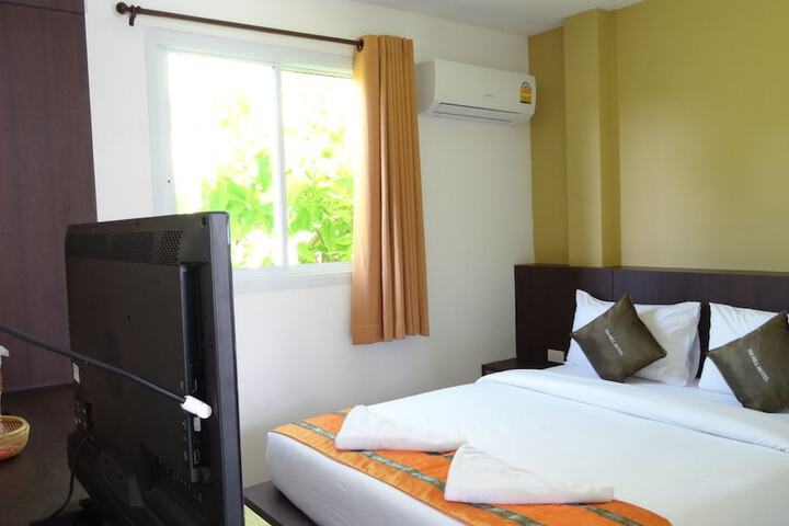 Room 2 of 47