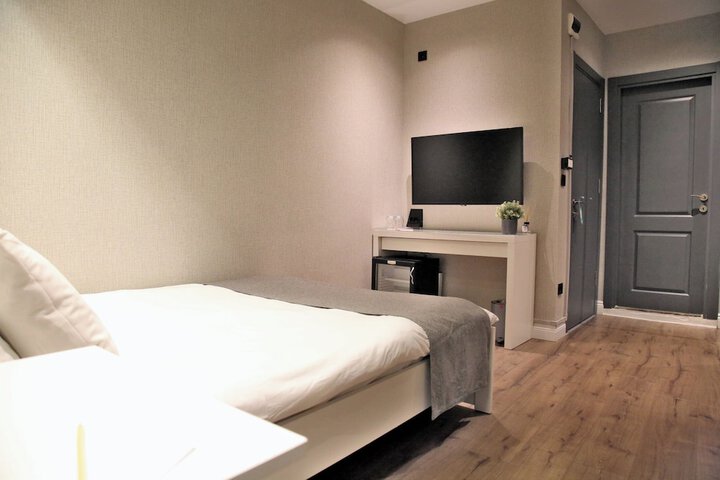 Room 30 of 71