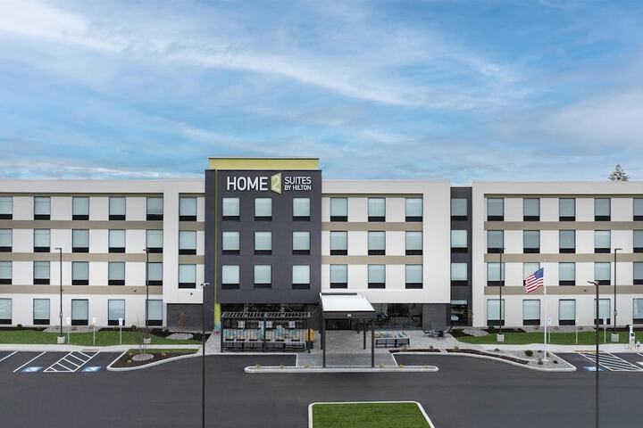 Home2 Suites by Hilton Syracuse Liverpool Airport Area in Liverpool, NY