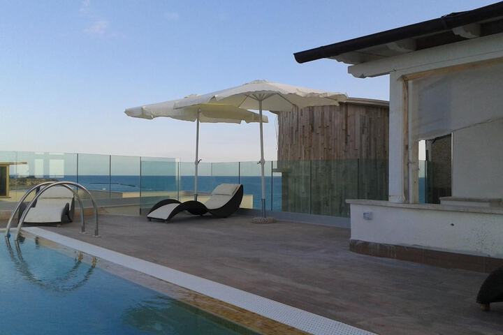 Pool 39 of 66