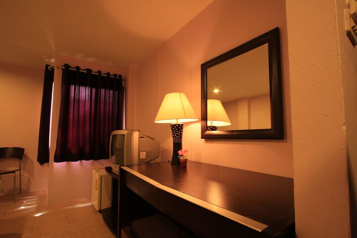 Room 16 of 23