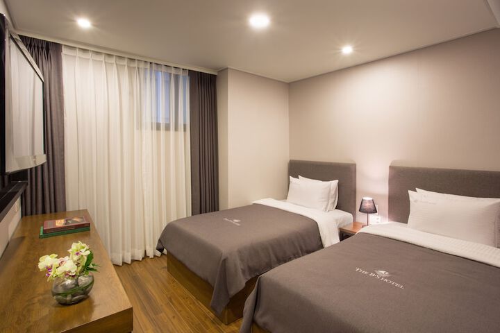 Room 7 of 30
